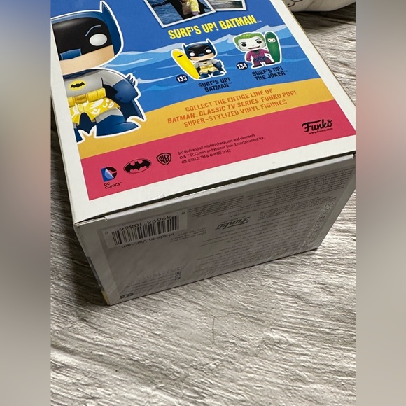 Funko POP Batman Surf’s Up #133 - Picture 5 of 5